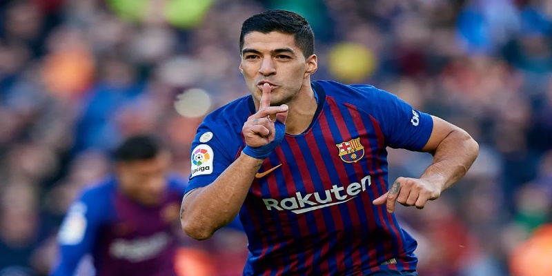 Tiểu sử huyền thoại bóng đá Luis Suarez